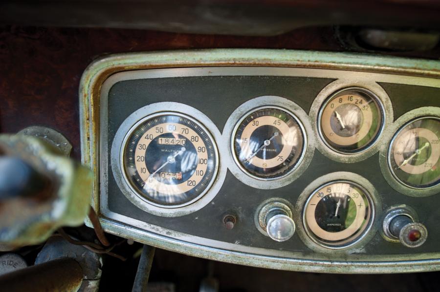  Packard Twelve Convertible Victoria 1933 года  (фото 6 из 22)